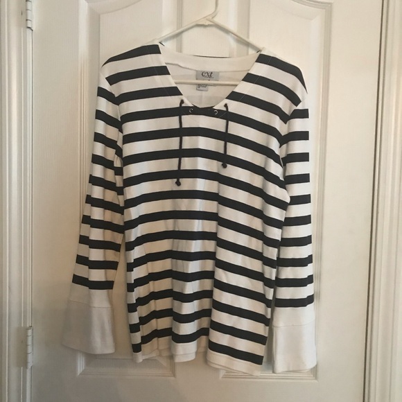 ‼️ SALE ‼️ Vintage Woman’s Top - Picture 1 of 3